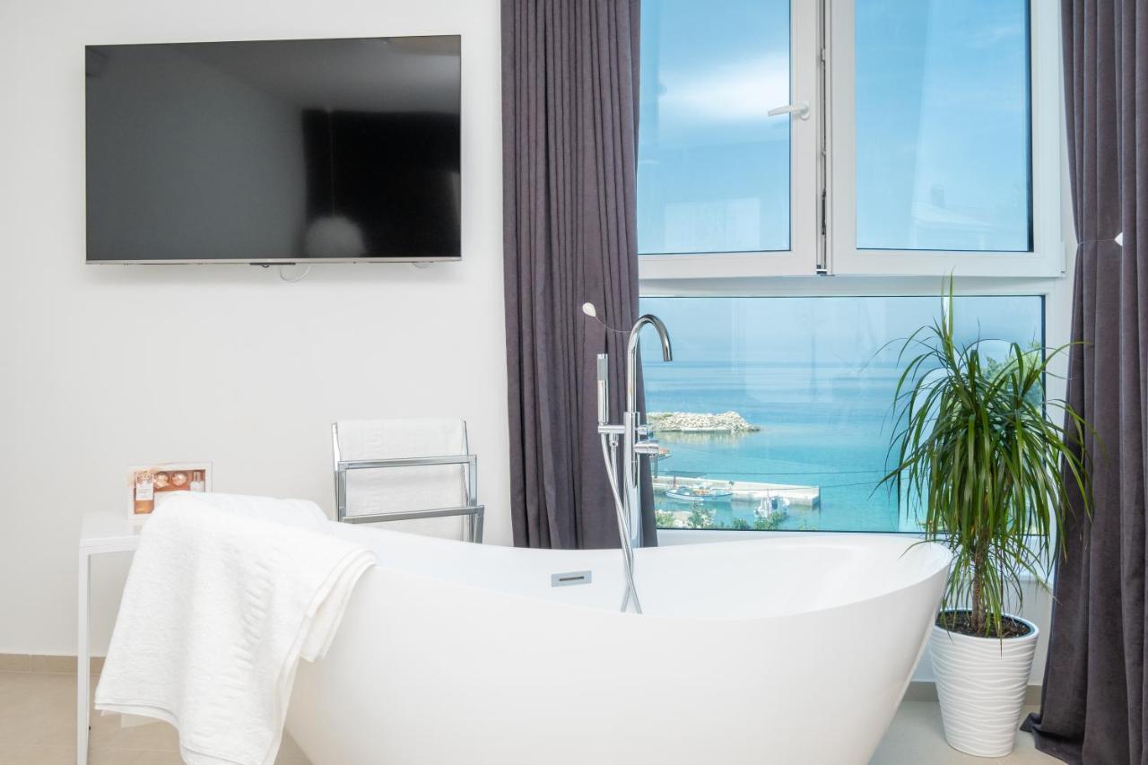 Bay Diamond Villa